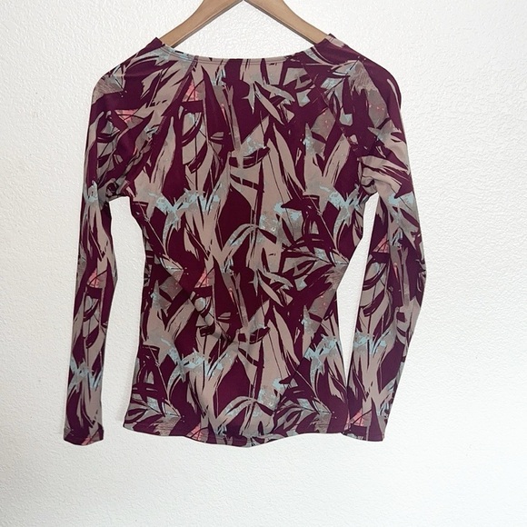 Garnet Hill Maroon Tropical Floral Long Sleeve Rash Guard Quarter Zip Top - Picture 8 of 9